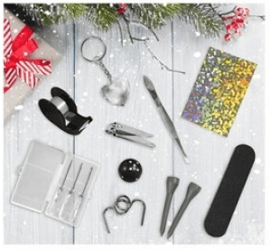 SIX MINI GOLD CHRISTMAS TREE CRACKERS 21cm